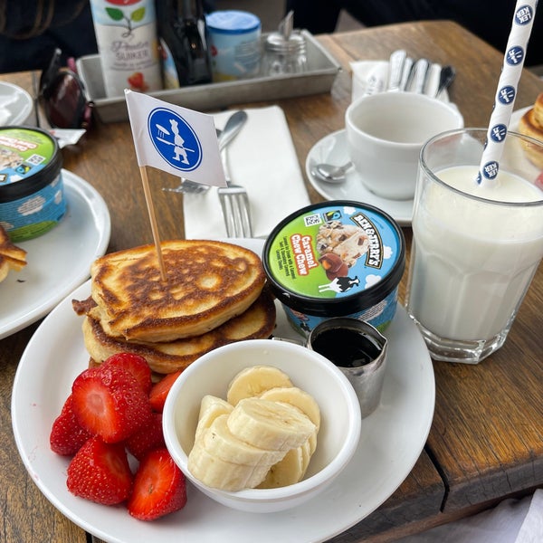 Foto scattata a Pancakes Amsterdam Centraal da Gypsy Maha 🏋🏽‍♀️ il 7/24/2023