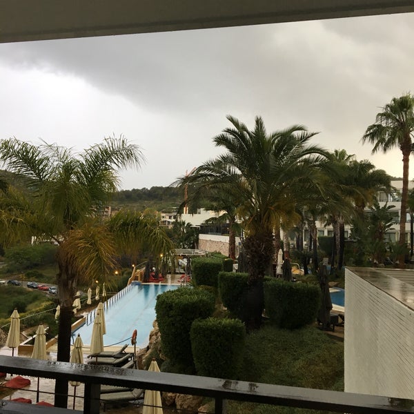 Photo taken at Dolce Sitges by Natalie B. on 6/6/2018