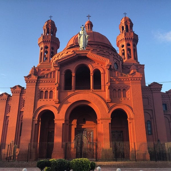 Santuario Nacional del Sagrado Corazón de Jesús - Church in Montevideo
