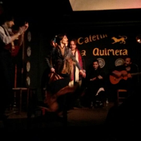 2/4/2014 tarihinde Gokcen F.ziyaretçi tarafından La Quimera Tablao Flamenco y Sala Rociera'de çekilen fotoğraf