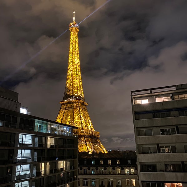 Das Foto wurde bei Hôtel Pullman Paris Tour Eiffel von FAHAD am 11/27/2023 aufgenommen