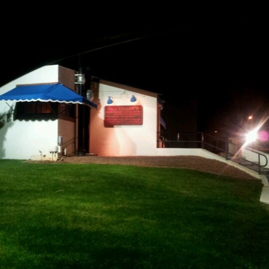 The Salt Cellar 550 N Hayden Rd