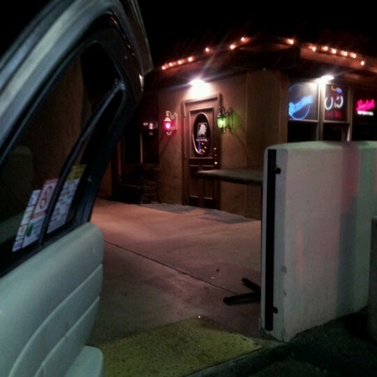 รูปภาพถ่ายที่ Philly’s Sports Bar and Grill โดย !!!Dan C. เมื่อ 1/2/2013