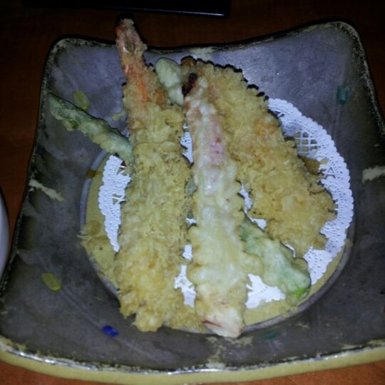 Photo taken at Sushi Neko by Alfred L. on 10/4/2012