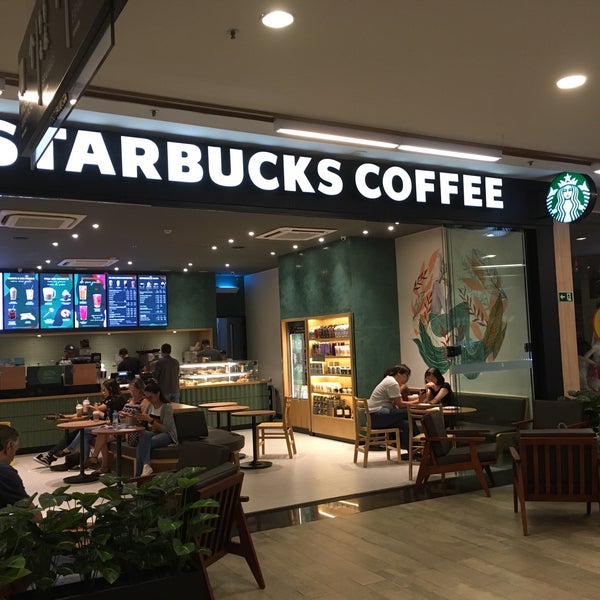 Foto tirada no(a) Starbucks por Sueli T. em 2/17/2020