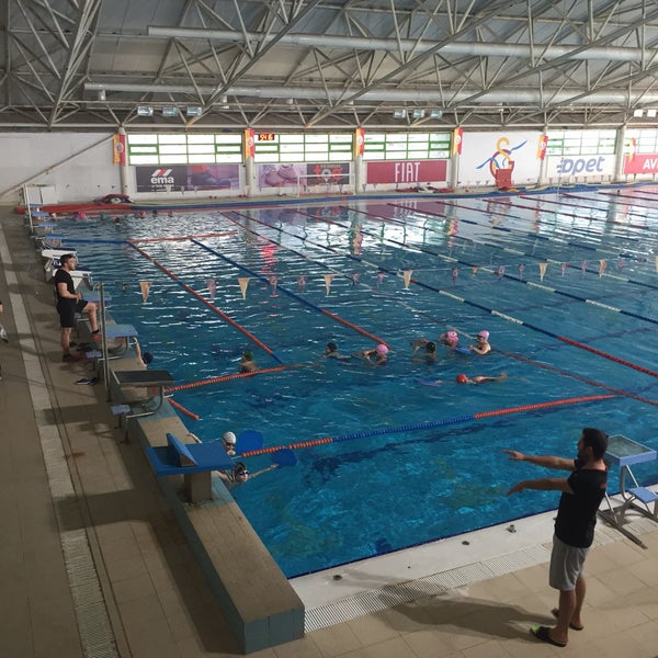 Foto tirada no(a) Galatasaray Ergun Gürsoy Olimpik Yüzme Havuzu por 🇹🇷🎱🥊🎸🔱Gökhan🃏 em 3/24/2019