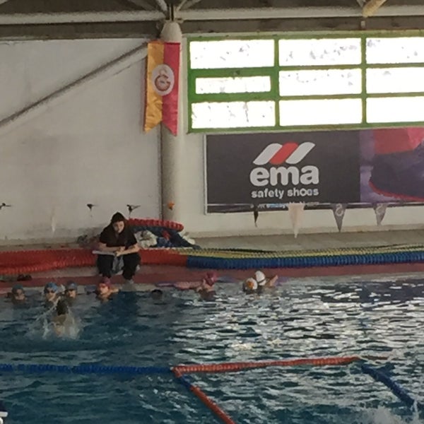 3/24/2019に🇹🇷🎱🥊🎸🔱Gökhan🃏がGalatasaray Ergun Gürsoy Olimpik Yüzme Havuzuで撮った写真
