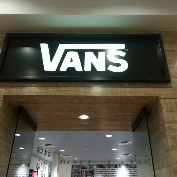 vans store wheaton mall