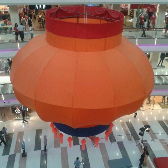 Foto tomada en Korum Mall  por Sherin M. el 11/12/2012