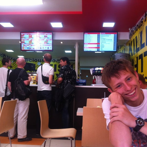 Foto scattata a Killfish Burgers da Pushkin il 7/10/2013
