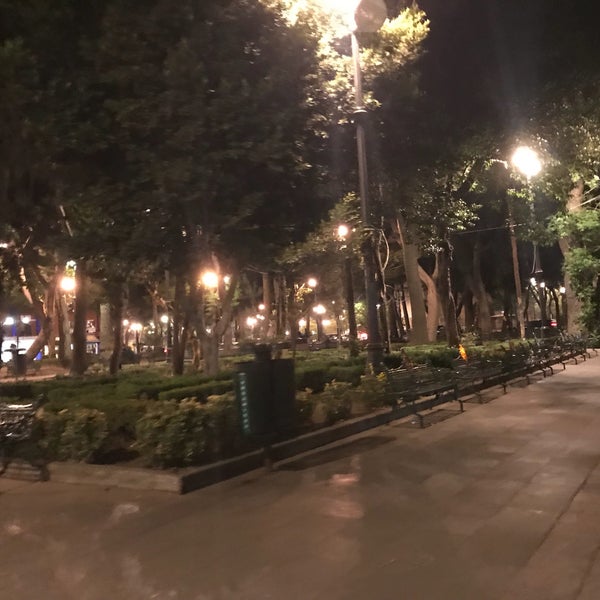 Foto tomada en Jardín Centenario  por Fher L. el 2/22/2018