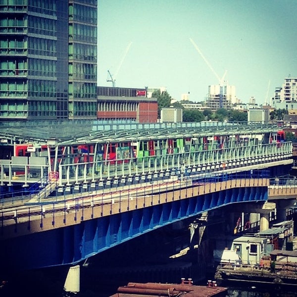 Photo taken at Marriott Executive Apartments London, West India Quay by Michael W. on 7/30/2014