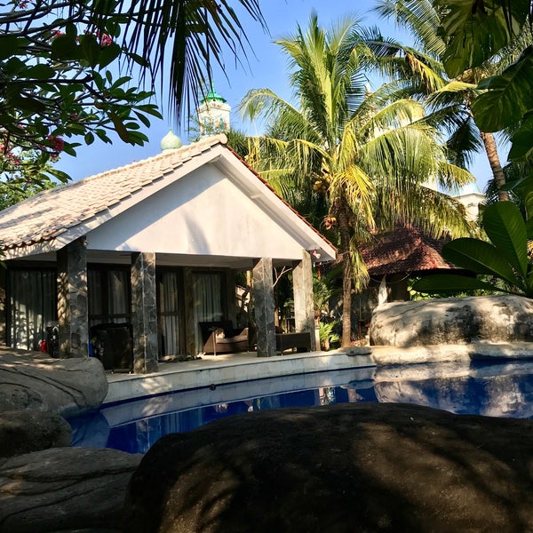 Villa Pantai Mororejo Jepara Jawa Tengah