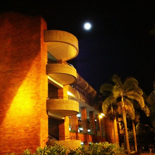 Foto tomada en Universidad Autónoma de Occidente - Cali  por Jose I. el 10/2/2012