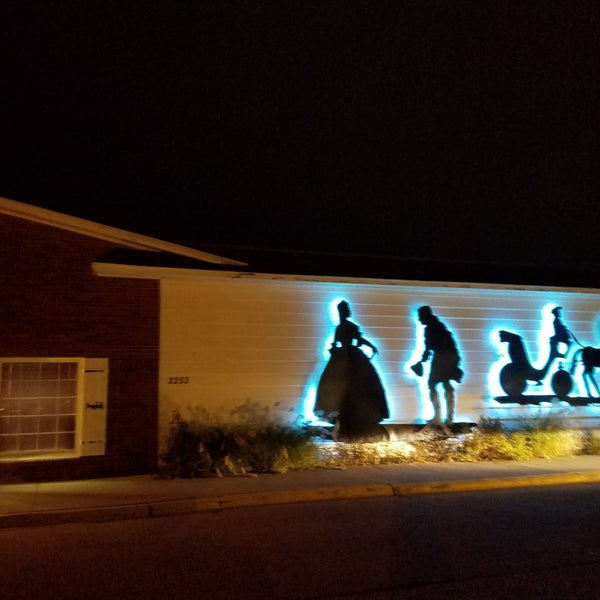 Colonial Bowling Lanes 8 tips