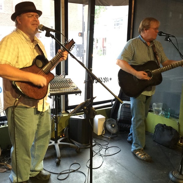 Das Foto wurde bei Bluegrass Kitchen von Paul T. am 7/24/2016 aufgenommen