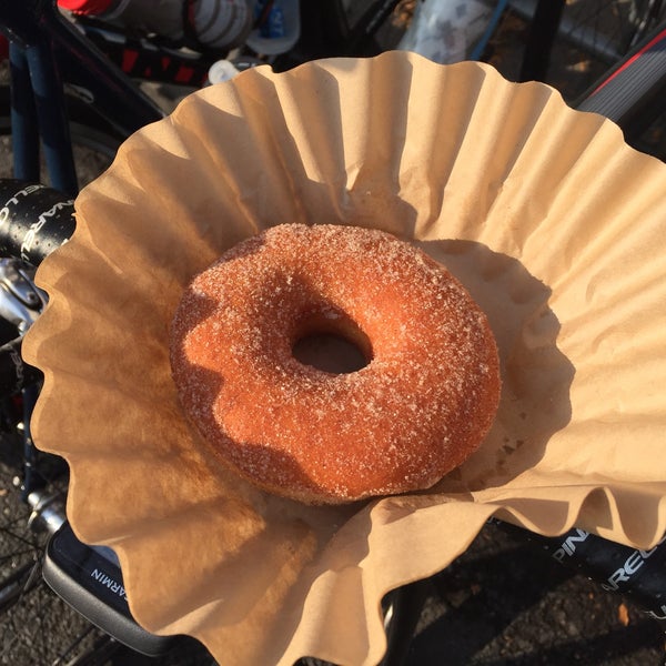 10/30/2016にhondas660がBoxer Donut &amp; Espresso Barで撮った写真