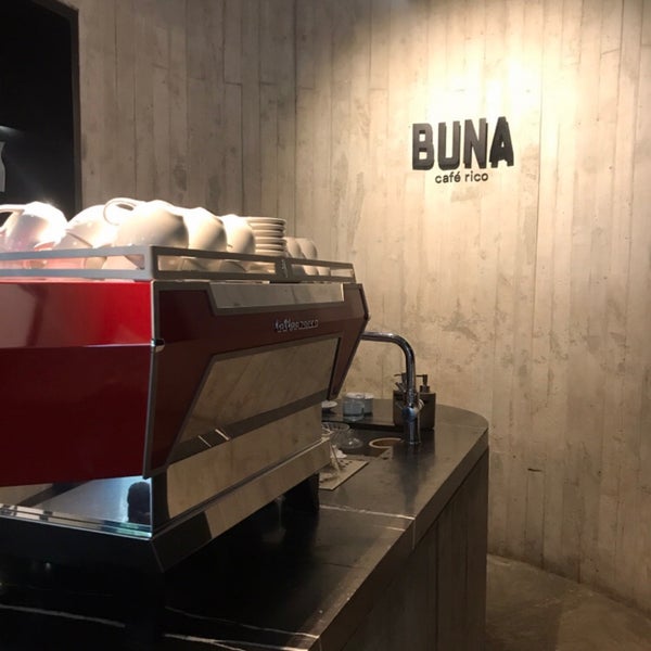 Photo prise au Buna - Café Rico par Jhotzii Q. le9/24/2019
