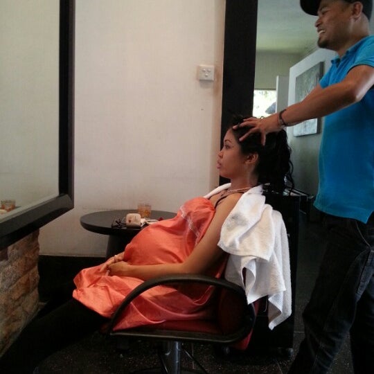 Hair World Salon - Jl. By Pass Ngurah Rai No. 121XX Hair World Salon - Jl. By Pass Ngurah Rai No. 121XX