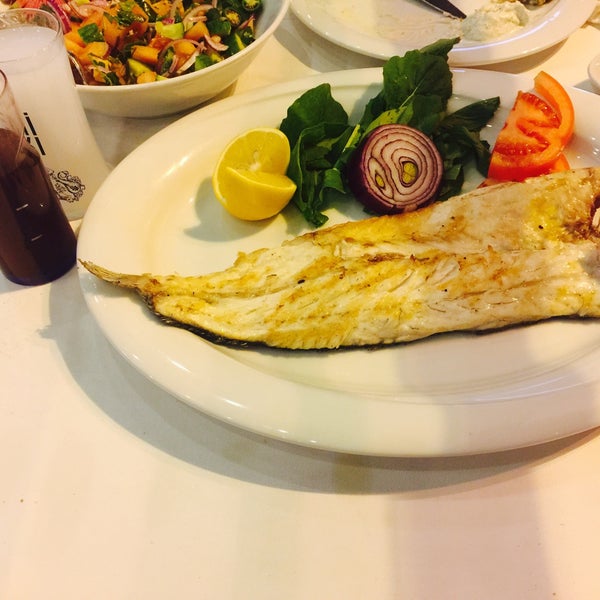 Foto diambil di Beybalık Restaurant &amp; Sazende Fasıl oleh ѕσℓмåz вєу ® pada 2/11/2017