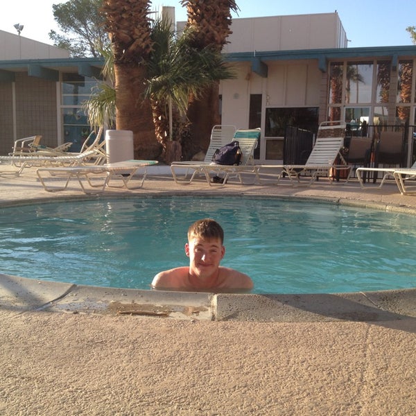 Photo taken at Desert Hot Springs Spa Hotel by Natalia K. on 5/22/2013