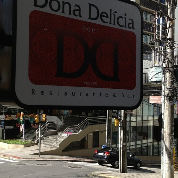 Photo taken at Dona Delícia Beer by Maykon B. on 3/31/2013