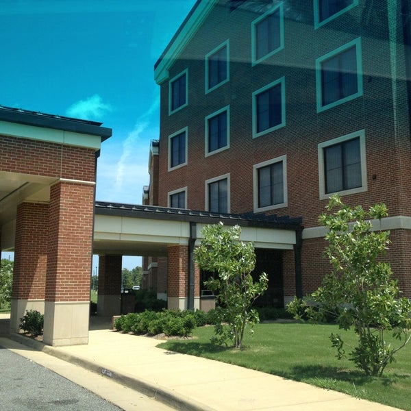 langley air force base lodging