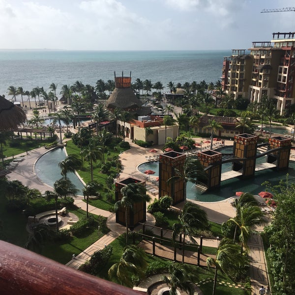 Foto tomada en Villa del Palmar Cancun Beach Resort &amp; Spa  por Scott R. el 6/22/2017