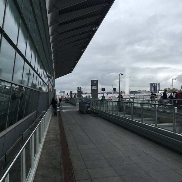 Das Foto wurde bei Chopin-Flughafen Warschau (WAW) von Daniele P. am 4/27/2016 aufgenommen