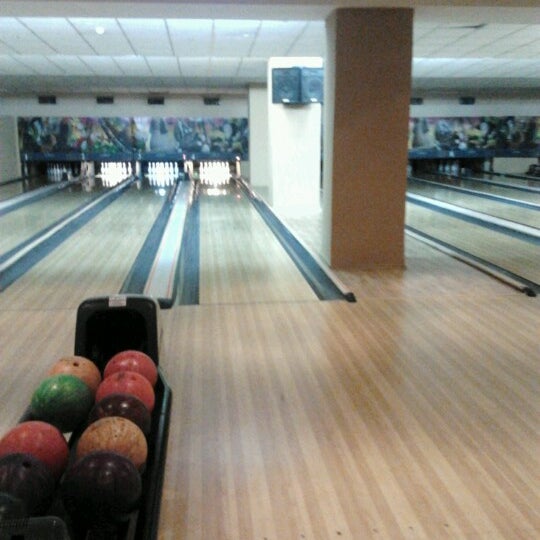 Rolling bowling. Rolling bowling