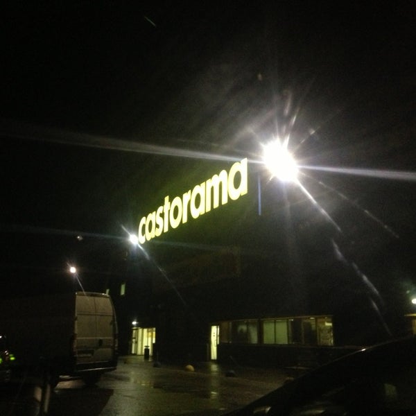 Снимок сделан в Castorama пользователем Алексей 10/12/2013