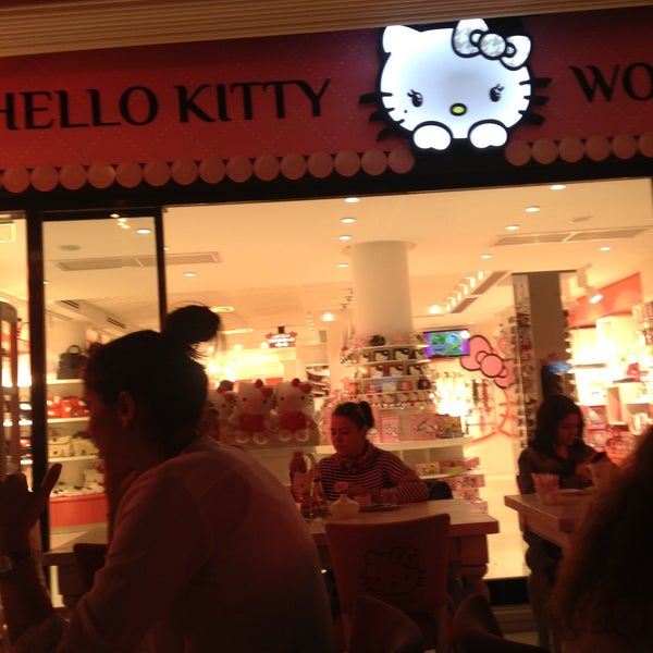 Photo taken at Hello Kitty World by Melisa Sedef 🎀 on 4/26/2013