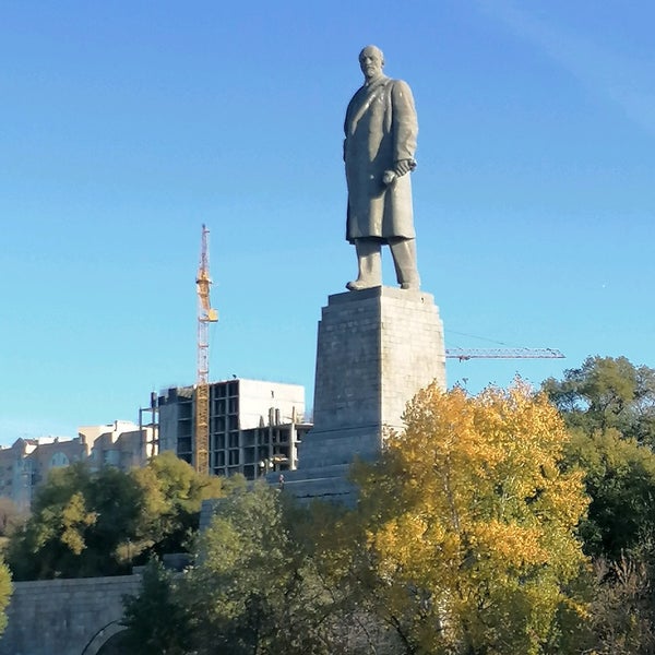 Памятник Ленину Венев