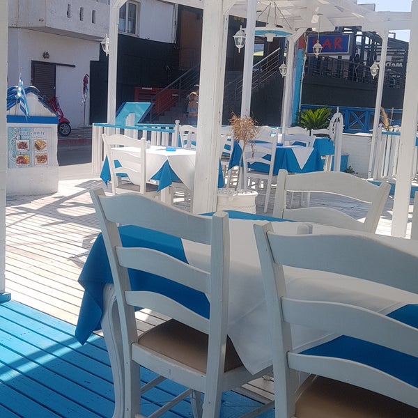 Blue n white. баннер минимализм. лигхт блуе интериор. фон сине белый градиент. Blue n white.