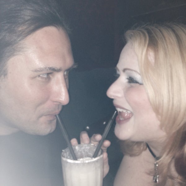 The alcoholic shakes are a to-die-for dessert!!