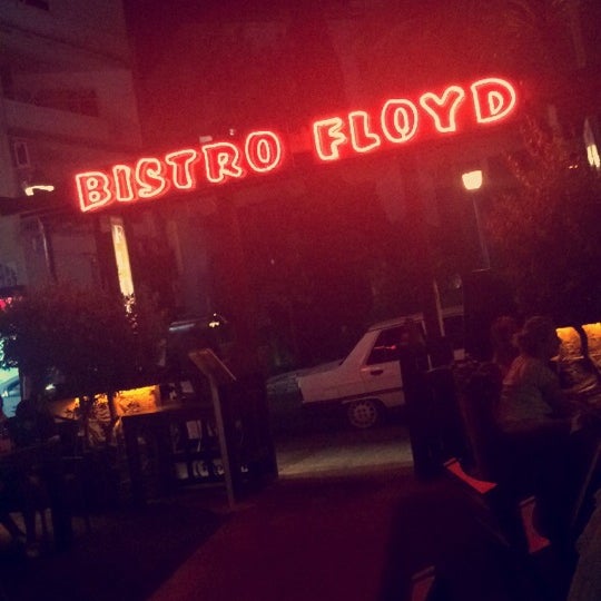 Photo taken at Bistro Floyd by Shirley M. on 7/30/2014