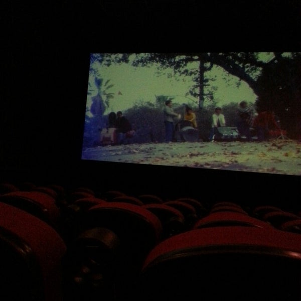 Victoria Square 6 Theatres Movie Theater in Deland