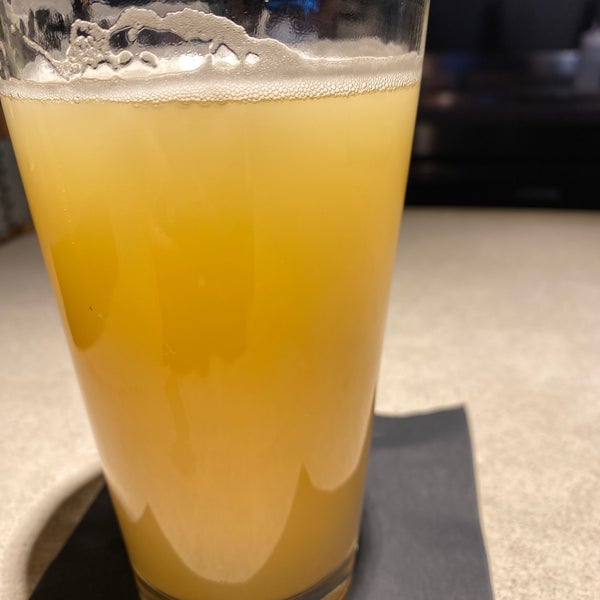 Das Foto wurde bei Saucony Creek Brewing Company + Gastropub von Alex O. am 11/9/2019 aufgenommen