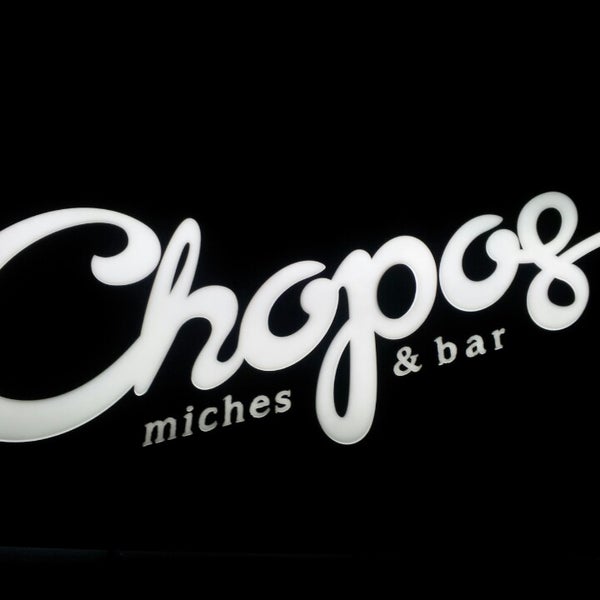 10/2/2013에 Mawel G.님이 Chopos Miches &amp; Bar에서 찍은 사진
