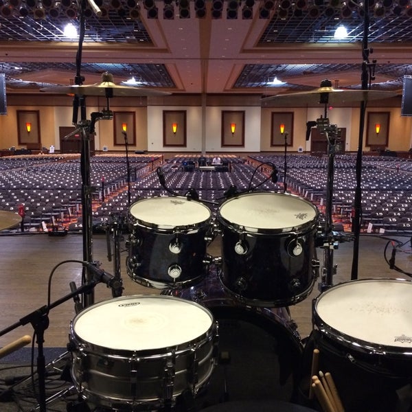 River event. Красивые барабаны. River event. Театр терезы дуровой зал. River event.