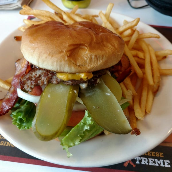 Steak 'n Shake American Restaurant in Vero Beach