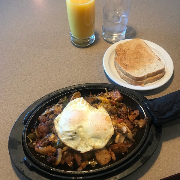 Denny's Breakfast Spot in Rancho Cucamonga