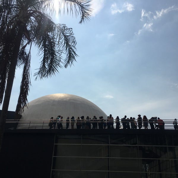 Foto diambil di Planetario de Medellín oleh Nati E. pada 10/14/2023