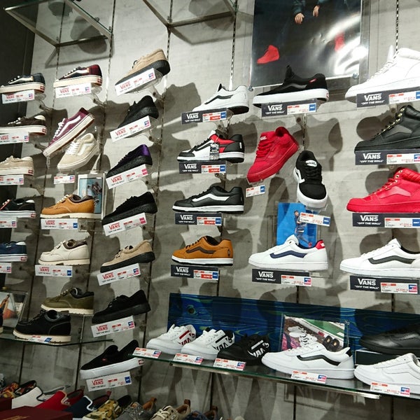 Photos At Abc Mart メガステージ 秋葉原 神田花岡町1 1