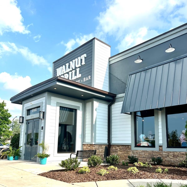 Walnut Grill American Restaurant in Charlotte