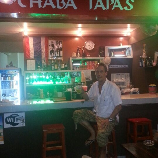 10/4/2012에 Jean-Jacques D.님이 Chaba Tapas Restaurant  Bar에서 찍은 사진