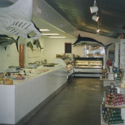 Destin Ice & Seafood Grocery Store in Destin Harbor