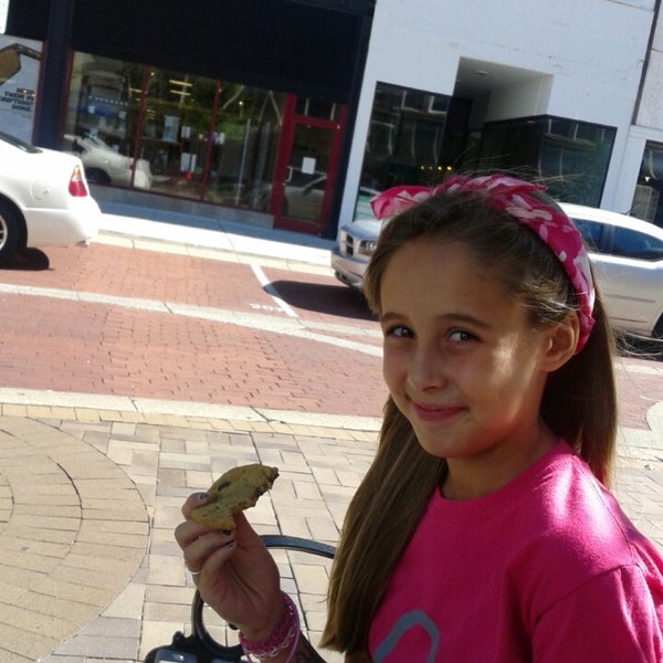 Piece Of Cake Dessert Shop in Downtown Evansville