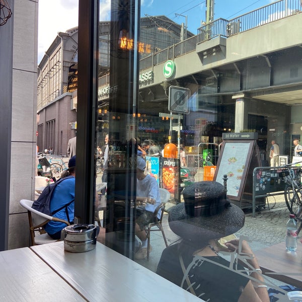 Bandy Brooks Ice Cream Parlor in Dorotheenstadt