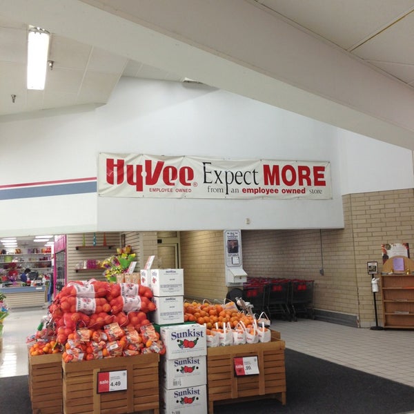 Photo taken at Hy-Vee by Dawn on 1/15/2013